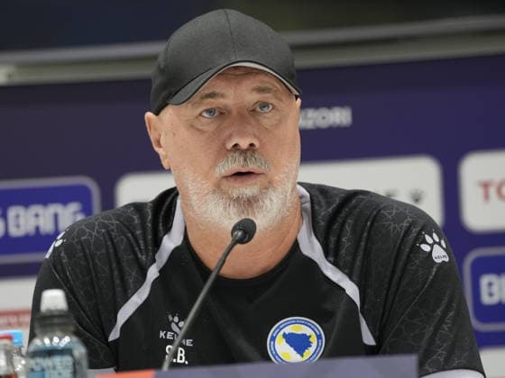 SARAJEVO, BOSNIA AND HERZEGOVINA 20261001 Bosnia and Herzegovina national team head coach Sergej Barbarez during Thursday’s press conference in Sarajevo ahead of Friday’s Nations League match against Sweden in Zenica SARAJEVO BOSNIA AND HERZEGOVINA x10030x  Copyright: xJonasxEkströmer TTx BOSNIEN-HERCEGOVINA PK