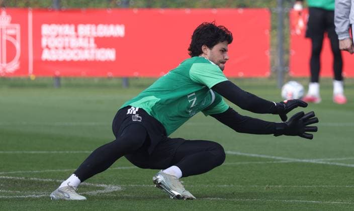 Belgium s goalkeeper Senne Lammens pictured during a training session of the Red Devils, the Belgian national soccer team, at the national training center in Tubize, Thursday 1 October 2026. The team is preparing for their game against Turkey on Friday, their third game in the UEFA Nations League competition. VIRGINIExLEFOUR  x188427869x