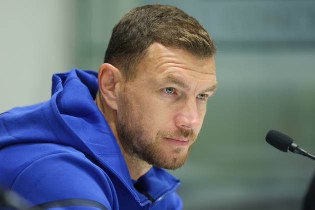 Bosnia press: UEFA Nations League Edin Dzeko of Bosnia and Herzegovina speaks on a press conference, PK, Pressekonferenz on October 01, 2026 in Sarajevo, Bosnia and Herzegovina. Edin Dzeko will end his international career with 152 appearances for Bosnia and Herzegovina after tomorrow s match against Sweden.  ArminxDurgut PIXSELL