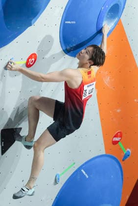 (261001) -- NAGOYA, Oct. 1, 2026 -- Luo Zhilu of China competes during the women s boulder final of climbing at the 20th Asian Games Aichi-Nagoya 2026 in Nagoya, Japan, Oct. 1, 2026. ) (SP)JAPAN-NAGOYA-ASIAN GAMES-SPORT CLIMBING-WOMEN-BOULDER-FINAL JiaxYuchen
