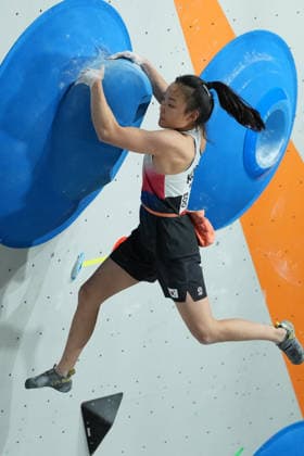 (261001) -- NAGOYA, Oct. 1, 2026 -- Seo Chaehyun of South Korea competes during the women s boulder final of climbing at the 20th Asian Games Aichi-Nagoya 2026 in Nagoya, Japan, Oct. 1, 2026. ) (SP)JAPAN-NAGOYA-ASIAN GAMES-SPORT CLIMBING-WOMEN-BOULDER-FINAL JiaxYuchen