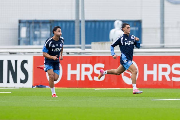 October 1, 2026, Soccer, FC Schalke 04 training session featuring Aymen Gulasi (FC Schalke 04 U23) and Wesley Krattenmacher (FC Schalke 04 U23), Gelsenkirchen, FC Schalke 04 training facility, North Rhine-Westphalia, Germany, xRHR PHOTO YYx Copyright: RHR-FOTOx RHR-FOTO YY