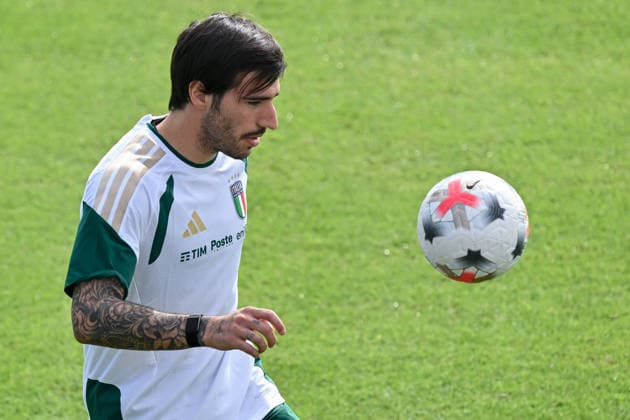 foto IPP lisa guglielmi Coverciano - Firenze 01-10-2026 Raduno della Nazionale di Calcio dell Italia nella foto Sandro Tonali (Italia) italy photo press world copyright italy ITALY  Copyright: xR4924_italyphotopressx