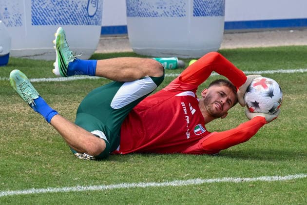foto IPP lisa guglielmi Coverciano - Firenze 01-10-2026 Raduno della Nazionale di Calcio dell Italia nella foto Guglielmo Vicario (Italia) italy photo press world copyright italy ITALY  Copyright: xR4924_italyphotopressx