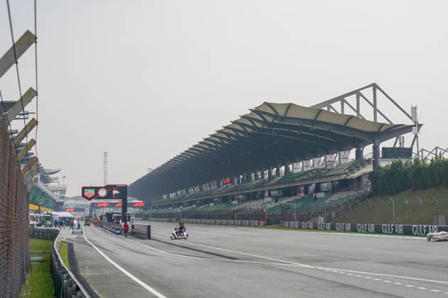 FORMULA 1 BAHRAIN GRAND PRIX IN MALAYSIA 2026 General view of the Main Straight during the Formula 1 Gulf Air Bahrain Grand Prix in Malaysia 2026, Round 16 of the 2026 Formula 1 World Championship, WM, Weltmeisterschaft from 2nd - 4th October 2026 at Sepang International Circuit, Sepang, Malaysia. Credit: Robbie Hoad Every Second Media Editorial use only. All images are copyright Every Second Media Limited. No images may be reproduced without prior permission. Copyright: xIMAGO EveryxSecondxMediax ESM-2195-0004 RobbiexHoadx xEveryxSecondxMediax