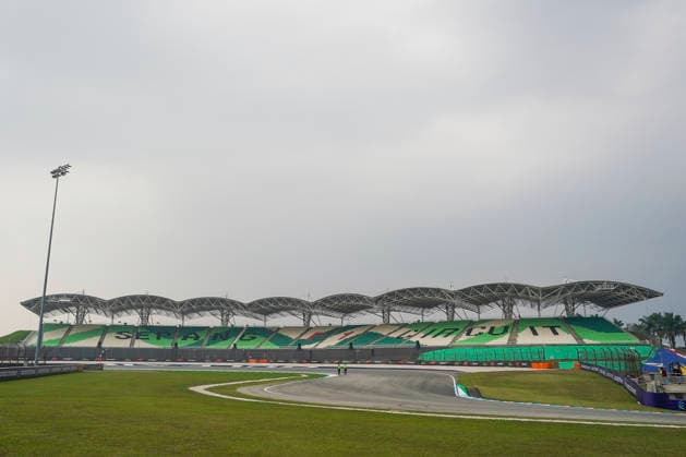 FORMULA 1 BAHRAIN GRAND PRIX IN MALAYSIA 2026 General view of Turns 1 and 2 grandstand during the Formula 1 Gulf Air Bahrain Grand Prix in Malaysia 2026, Round 16 of the 2026 Formula 1 World Championship, WM, Weltmeisterschaft from 2nd - 4th October 2026 at Sepang International Circuit, Sepang, Malaysia. Credit: Robbie Hoad Every Second Media Editorial use only. All images are copyright Every Second Media Limited. No images may be reproduced without prior permission. Copyright: xIMAGO EveryxSecondxMediax ESM-2195-0005 RobbiexHoadx xEveryxSecondxMediax