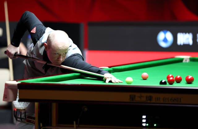 (261001) -- SHENZHEN, Oct. 1, 2026 -- Chris Wakelin competes during the round 4 match between Chris Wakelin of England and Neil Robertson of Australia at World Snooker Tour Shenzhen Open 2026 in Shenzhen, south China s Guangdong Province, Oct. 1, 2026. ) (SP)CHINA-SNOOKER-SHENZHEN OPEN (CN) LuxHanxin 