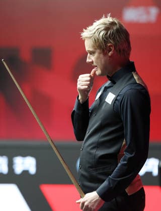 (261001) -- SHENZHEN, Oct. 1, 2026 -- Neil Robertson reacts during the round 4 match between Chris Wakelin of England and Neil Robertson of Australia at World Snooker Tour Shenzhen Open 2026 in Shenzhen, south China s Guangdong Province, Oct. 1, 2026. ) (SP)CHINA-SNOOKER-SHENZHEN OPEN (CN) LuxHanxin 