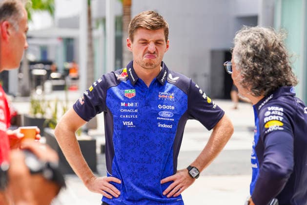 FORMULA 1 BAHRAIN GRAND PRIX IN MALAYSIA 2026 Max Verstappen (NED) 3 Red Bull Racing and Laurent Mekies (Red Bull Racing Team Principal) in conversation during the Formula 1 Gulf Air Bahrain Grand Prix in Malaysia 2026, Round 16 of the 2026 Formula 1 World Championship, WM, Weltmeisterschaft from 2nd - 4th October 2026 at Sepang International Circuit, Sepang, Malaysia. Credit: Robbie Hoad Every Second Media Editorial use only. All images are copyright Every Second Media Limited. No images may be reproduced without prior permission. Copyright: xIMAGO EveryxSecondxMediax ESM-2195-0025 RobbiexHoadx xEveryxSecondxMediax