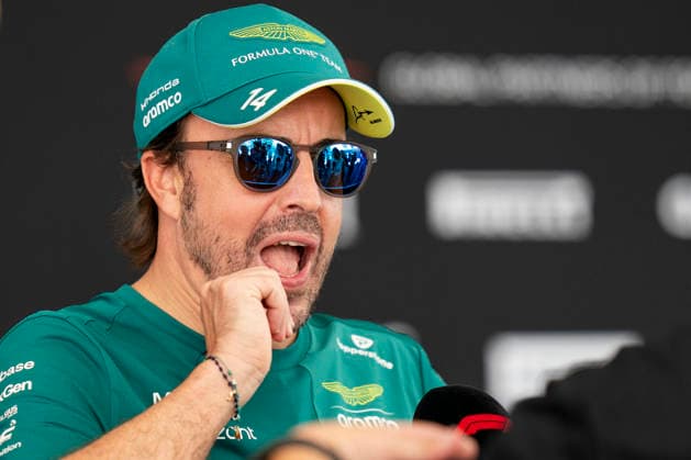 FORMULA 1 BAHRAIN GRAND PRIX IN MALAYSIA 2026 Fernando Alonso (SPA) 14 Aston Martin giving an interview during the Formula 1 Gulf Air Bahrain Grand Prix in Malaysia 2026, Round 16 of the 2026 Formula 1 World Championship, WM, Weltmeisterschaft from 2nd - 4th October 2026 at Sepang International Circuit, Sepang, Malaysia. Credit: Robbie Hoad Every Second Media Editorial use only. All images are copyright Every Second Media Limited. No images may be reproduced without prior permission. Copyright: xIMAGO EveryxSecondxMediax ESM-2195-0098 RobbiexHoadx xEveryxSecondxMediax