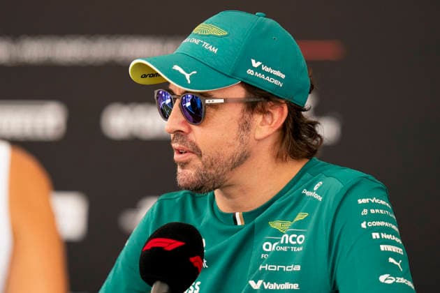 FORMULA 1 BAHRAIN GRAND PRIX IN MALAYSIA 2026 Fernando Alonso (SPA) 14 Aston Martin giving an interview during the Formula 1 Gulf Air Bahrain Grand Prix in Malaysia 2026, Round 16 of the 2026 Formula 1 World Championship, WM, Weltmeisterschaft from 2nd - 4th October 2026 at Sepang International Circuit, Sepang, Malaysia. Credit: Robbie Hoad Every Second Media Editorial use only. All images are copyright Every Second Media Limited. No images may be reproduced without prior permission. Copyright: xIMAGO EveryxSecondxMediax ESM-2195-0099 RobbiexHoadx xEveryxSecondxMediax