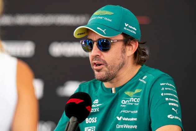 FORMULA 1 BAHRAIN GRAND PRIX IN MALAYSIA 2026 Fernando Alonso (SPA) 14 Aston Martin giving an interview during the Formula 1 Gulf Air Bahrain Grand Prix in Malaysia 2026, Round 16 of the 2026 Formula 1 World Championship, WM, Weltmeisterschaft from 2nd - 4th October 2026 at Sepang International Circuit, Sepang, Malaysia. Credit: Robbie Hoad Every Second Media Editorial use only. All images are copyright Every Second Media Limited. No images may be reproduced without prior permission. Copyright: xIMAGO EveryxSecondxMediax ESM-2195-0100 RobbiexHoadx xEveryxSecondxMediax