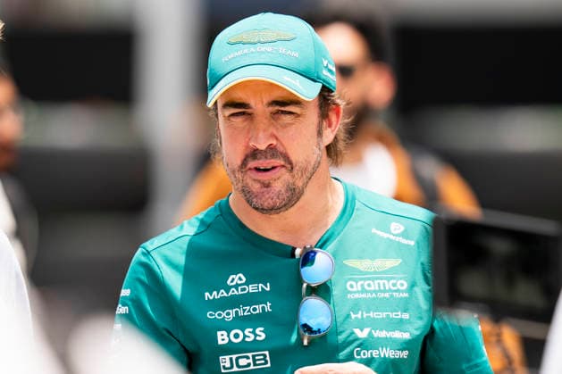 FORMULA 1 BAHRAIN GRAND PRIX IN MALAYSIA 2026 Fernando Alonso (SPA) 14 Aston Martin giving an interview during the Formula 1 Gulf Air Bahrain Grand Prix in Malaysia 2026, Round 16 of the 2026 Formula 1 World Championship, WM, Weltmeisterschaft from 2nd - 4th October 2026 at Sepang International Circuit, Sepang, Malaysia. Credit: Robbie Hoad Every Second Media Editorial use only. All images are copyright Every Second Media Limited. No images may be reproduced without prior permission. Copyright: xIMAGO EveryxSecondxMediax ESM-2195-0101 RobbiexHoadx xEveryxSecondxMediax