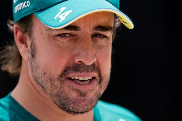 FORMULA 1 BAHRAIN GRAND PRIX IN MALAYSIA 2026 Fernando Alonso (SPA) 14 Aston Martin in the paddock during the Formula 1 Gulf Air Bahrain Grand Prix in Malaysia 2026, Round 16 of the 2026 Formula 1 World Championship, WM, Weltmeisterschaft from 2nd - 4th October 2026 at Sepang International Circuit, Sepang, Malaysia. Credit: Robbie Hoad Every Second Media Editorial use only. All images are copyright Every Second Media Limited. No images may be reproduced without prior permission. Copyright: xIMAGO EveryxSecondxMediax ESM-2195-0102 RobbiexHoadx xEveryxSecondxMediax
