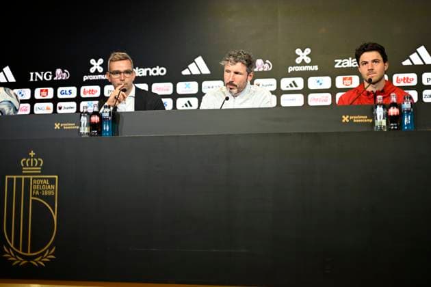 Belgium v Turkey - UEFA Nations League 2026 Media Activities 01 10 2026 TUBIZE, BELGIUM - OCTOBER 01 : Istace Mathieu sports communication director of Royal Belgian Football Federation, Van Bommel Mark head coach of Belgium and Lammens Senne goalkeeper of Belgium talking to the media during a pre-match press conference, PK, Pressekonferenz ahead of the UEFA Nations League tournament league phase matchday 3 group A1 match between Belgium and Turkey on October 1, 2026 in Tubize, Belgium, 01 10 2026 Tubize Belgium Copyright: xNicoxVereeckenx