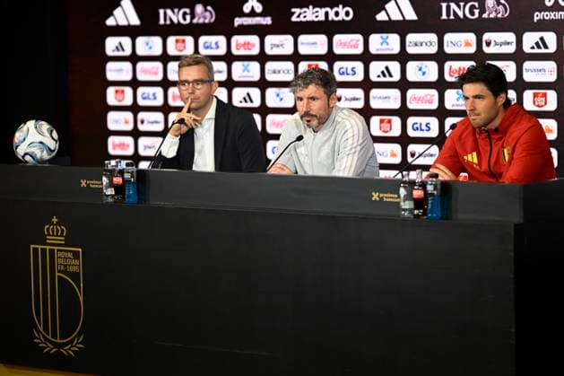 Belgium v Turkey - UEFA Nations League 2026 Media Activities 01 10 2026 TUBIZE, BELGIUM - OCTOBER 01 : Istace Mathieu sports communication director of Royal Belgian Football Federation, Van Bommel Mark head coach of Belgium and Lammens Senne goalkeeper of Belgium talking to the media during a pre-match press conference, PK, Pressekonferenz ahead of the UEFA Nations League tournament league phase matchday 3 group A1 match between Belgium and Turkey on October 1, 2026 in Tubize, Belgium, 01 10 2026 Tubize Belgium Copyright: xNicoxVereeckenx