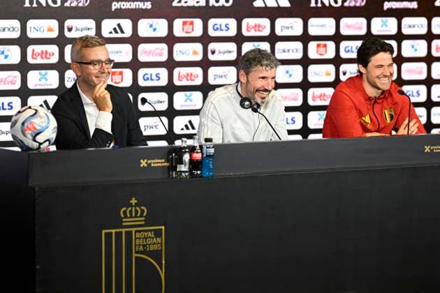 Belgium v Turkey - UEFA Nations League 2026 Media Activities 01 10 2026 TUBIZE, BELGIUM - OCTOBER 01 : Istace Mathieu sports communication director of Royal Belgian Football Federation, Van Bommel Mark head coach of Belgium and Lammens Senne goalkeeper of Belgium talking to the media during a pre-match press conference, PK, Pressekonferenz ahead of the UEFA Nations League tournament league phase matchday 3 group A1 match between Belgium and Turkey on October 1, 2026 in Tubize, Belgium, 01 10 2026 Tubize Belgium  Copyright: xNicoxVereeckenx