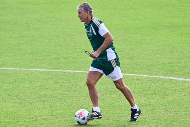 SOCCER - UEFA Nations League - TEAM ITALY - TRAINING Photo by IPA ABACAPRESS.COM89178329 - Italy s head coach Roberto Mancini during TEAM ITALY - TRAINING, a UEFA Nations League soccer match in Florence, Italy, October 1, 2026 Florence Italy  Copyright: xIPAxSport ABACAx