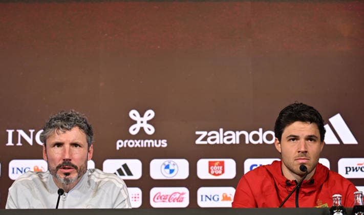 Ahead of Belgium v Turkiye - UEFA Nations League TUBIZE, BELGIUM - OCTOBER 1: Belgium head coach Mark van Bommel (L) and goalkeeper Senne Lammens (R) attend a press conference, PK, Pressekonferenz ahead of their UEFA Nations League Group A1 match against Turkiye in Tubize, Belgium on October 1, 2026. Dursun Aydemir Anadolu Brussels Hoofdstedelijk Gewest Belcika. Editorial use only. Please get in touch for any other usage.  Copyright: x2026xAnadoluxDursunxAydemirx