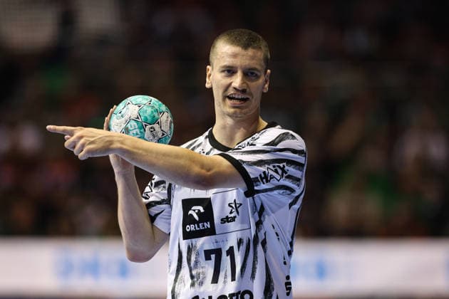 Elias Ellefsen A Skipagotu THW Kiel, 71 Handball Bundesliga Season 2026–2027 SC Magdeburg vs. THW Kiel at the GETEC Arena in Magdeburg Single frame, Action, Handball, Germany, September 30, 2026