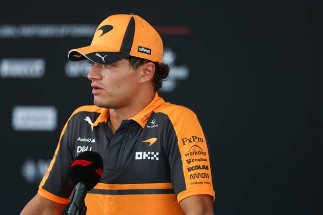 KUALA LUMPUR, MALAYSIA - OCTOBER 01: Lando Norris of Great Britain and McLaren Mastercard Formula 1 Team in the Paddock during previews ahead of the FIA Formula 1 Grand Prix of Bahrain in Malaysia at the Sepang Circuit on October 01, 2026 in Kuala Lumpur, Malaysia. (Photo by Qian Jun SPP-Paddocker) Copyright: xQianxJun SPP-Paddockerx Sportspressphoto_SPR243323