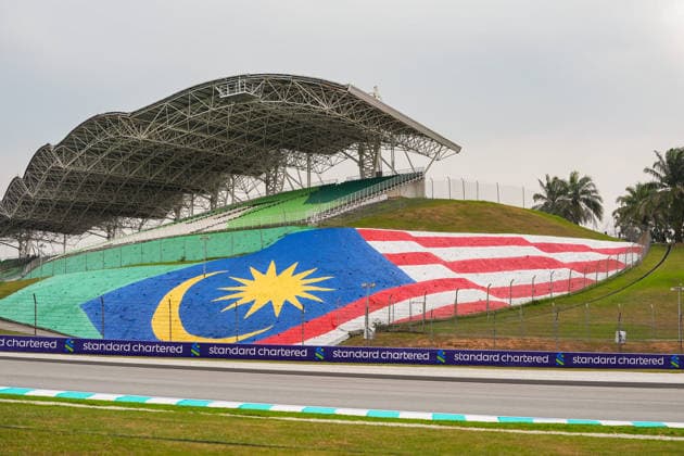 KUALA LUMPUR, MALAYSIA - OCTOBER 01: View of Malaysian flag and a stand during previews ahead of the FIA Formula 1 Grand Prix of Bahrain in Malaysia at the Sepang Circuit on October 01, 2026 in Kuala Lumpur, Malaysia. (Photo by Qian Jun SPP-Paddocker) Copyright: xQianxJun SPP-Paddockerx Sportspressphoto_SPR243353