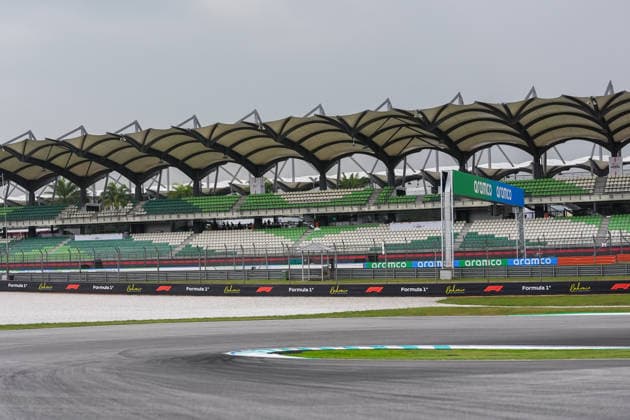 KUALA LUMPUR, MALAYSIA - OCTOBER 01: View of track and stand during previews ahead of the FIA Formula 1 Grand Prix of Bahrain in Malaysia at the Sepang Circuit on October 01, 2026 in Kuala Lumpur, Malaysia. (Photo by Qian Jun SPP-Paddocker) Copyright: xQianxJun SPP-Paddockerx Sportspressphoto_SPR243358