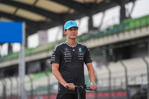 KUALA LUMPUR, MALAYSIA - OCTOBER 01: George Russell of Great Britain and Mercedes-AMG PETRONAS F1 Team on his scooter on track during previews ahead of the FIA Formula 1 Grand Prix of Bahrain in Malaysia at the Sepang Circuit on October 01, 2026 in Kuala Lumpur, Malaysia. (Photo by Qian Jun SPP-Paddocker) Copyright: xQianxJun SPP-Paddockerx Sportspressphoto_SPR243362