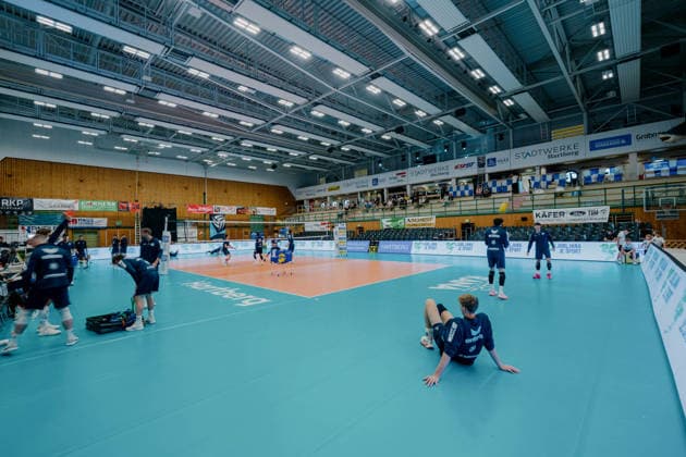VOLLEYBALL - Coppa Pallavolo Senza Confini HARTBERG,AUSTRIA,01.OCT.26 - VOLLEYBALL - Coppa Pallavolo Senza Confini, VfB Friedrichshafen vs ACH Volley Ljubljana. Image shows an overview of the Stadtwerke-Hartberg-Halle.  GEPAxpictures xRomanxKoenigshofer