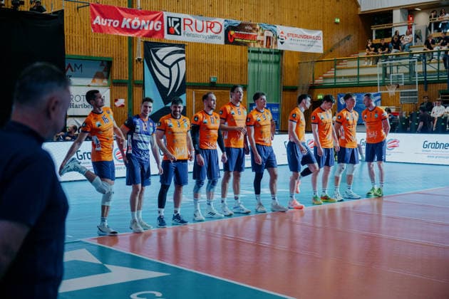 VOLLEYBALL - Coppa Pallavolo Senza Confini HARTBERG,AUSTRIA,01.OCT.26 - VOLLEYBALL - Coppa Pallavolo Senza Confini, VfB Friedrichshafen vs ACH Volley Ljubljana. Image shows the team of Ljubljana.  GEPAxpictures xRomanxKoenigshofer