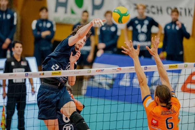 VOLLEYBALL - Coppa Pallavolo Senza Confini HARTBERG,AUSTRIA,01.OCT.26 - VOLLEYBALL - Coppa Pallavolo Senza Confini, VfB Friedrichshafen vs ACH Volley Ljubljana. Image shows Gustavo Maciel (Friedrichshafen).  GEPAxpictures xRomanxKoenigshofer