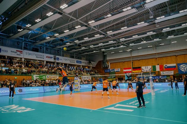 VOLLEYBALL - Coppa Pallavolo Senza Confini HARTBERG,AUSTRIA,01.OCT.26 - VOLLEYBALL - Coppa Pallavolo Senza Confini, VfB Friedrichshafen vs ACH Volley Ljubljana. Image shows an overview of the Stadtwerke-Hartberg-Halle.  GEPAxpictures xRomanxKoenigshofer