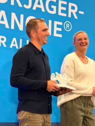 Award Ceremony for the Torjägerkanone für Alle (Top Scorer Award for Everyone) presented by *Kicker* and the DFB, featuring Alexandra Popp and Philipp Lahm; Munich, October 1, 2026; Germany vs. Serbia, UEFA Nations League, Matchday 3, Allianz Arena