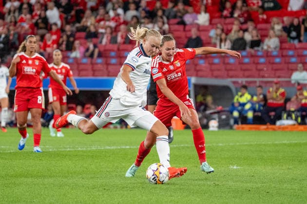 LISBON, PORTUGAL - SEPTEMBER 30: Pernille Harder shooting the ball before scoring the goal of Bayern Munich during UWCL match between SL Benfica and FC Bayern Munich at Estádio da Luz on September 30, 2026 in Lisbon, Portugal. (Photo by Catia Silva SPP) Copyright: xCatiaxSilvax Sportspressphoto_SPR243374