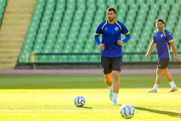 Edin Dzeko last training Edin Dzeko did his last training session as captain and player of the football team of Bosnia and Herzegovina at the Kosevo stadium on October 1, 2026 Sarajevo, Bosnia and Herzegovina  ArminxDurgut PIXSELL