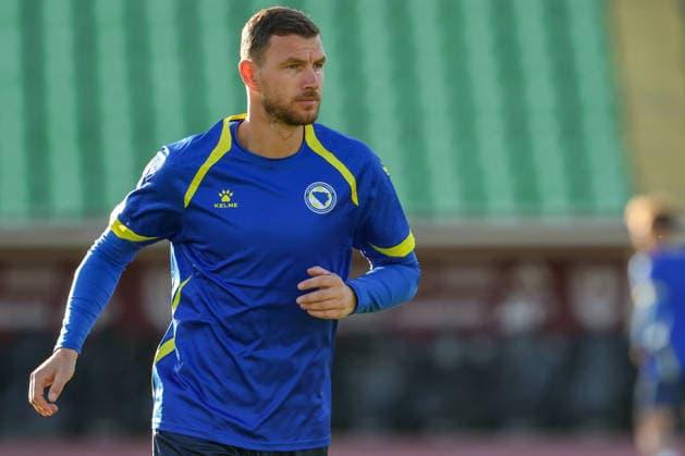 Edin Dzeko last training Edin Dzeko did his last training session as captain and player of the football team of Bosnia and Herzegovina at the Kosevo stadium on October 1, 2026 Sarajevo, Bosnia and Herzegovina  ArminxDurgut PIXSELL