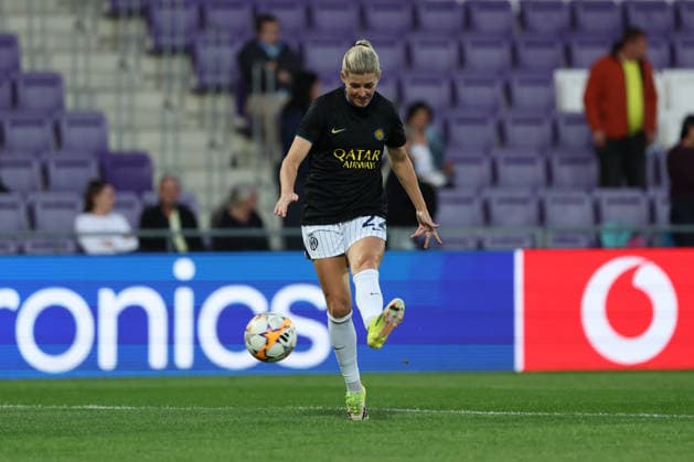 FK Austria Wien v FC Internazionale Milano - UEFA Women s Champions League 26 27 MD2 Olivia Schough of FC Internazionale Milano warms up before the UEFA Women s Champions League Matchday 2 match between FK Austria Wien and FC Internazionale Milano at Franz-Horr-Stadion on October 1, 2026 in Vienna, Austria. Vienna Franz-Horr-Stadion Austria Copyright: xYigitxOerme PSxImagesxYigitxOerme PSxImagesx