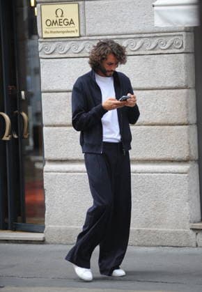 RECORD DATE NOT STATED IPA89184280 - Milan—photo by Mimmo Carriero—Olympic champion Gianmarco Tamberi arrives in the city center and enters the prestigious Omega boutique to buy an extremely expensive watch  Copyright: xx xx 0868338365st