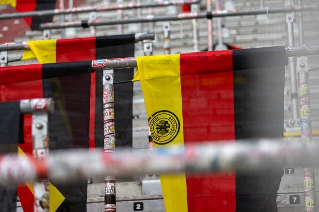 Soccer: UEFA Nations League 2026–2027, Matchday 3: Germany vs. Serbia at the Allianz Arena in Munich—Fans Waving Flags Copyright: xMichellexLukax
