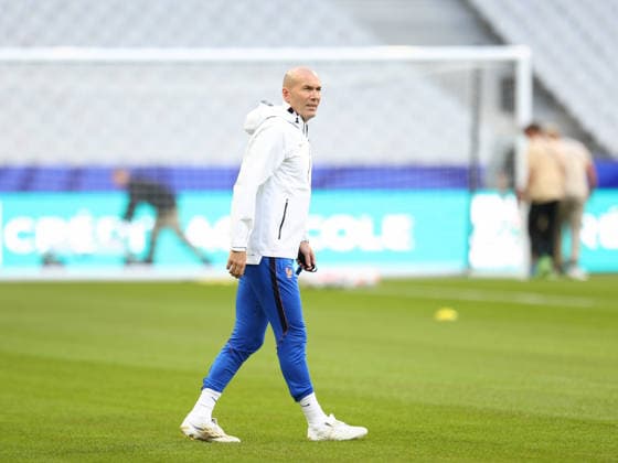 October 1, 2026, Saint-Denis, Ile-De-France, France: Head coach ZINEDINE ZIDANE comes back to the Stade de France and enters the pitch for the Team France Training Session a day ahead of the UEFA Nations League 2026 27 groupe stage matchday 3 of 6 between FRANCE and ITALY at the Stade de France in Saint-Denis, France. Soccer 2026: Nations League: France : Italy  - ZUMAc179 20261001_zep_c179_054 Copyright: xMickaelxChavetx