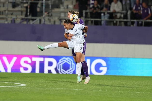 FK Austria Wien v FC Internazionale Milano - UEFA Women s Champions League 26 27 MD2 Haley Bugeja of FC Internazionale Milano battle for the ball on air during the UEFA Women s Champions League Matchday 2 match between FK Austria Wien and FC Internazionale Milano at Franz-Horr-Stadion on October 1, 2026 in Vienna, Austria. Vienna Franz-Horr-Stadion Austria Copyright: xYigitxOerme PSxImagesxYigitxOerme PSxImagesx