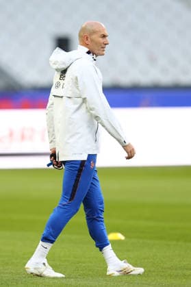 October 1, 2026, Saint-Denis, Ile-De-France, France: Head coach ZINEDINE ZIDANE during his first official training session on home soil for the Team France Training Session a day ahead of the UEFA Nations League 2026 27 groupe stage matchday 3 of 6 between FRANCE and ITALY at the Stade de France in Saint-Denis, France. Saint-Denis France - ZUMAc179 20261001_zep_c179_063 Copyright: xMickaelxChavetx