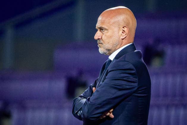 SOCCER - WCL, A.Wien vs Inter VIENNA,AUSTRIA,01.OCT.26 - SOCCER - UEFA Women s Champions League, FK Austria Wien vs FC Internationale Milano. Image shows head coach David Sassarini (Inter).  GEPAxpictures xKevinxHackner