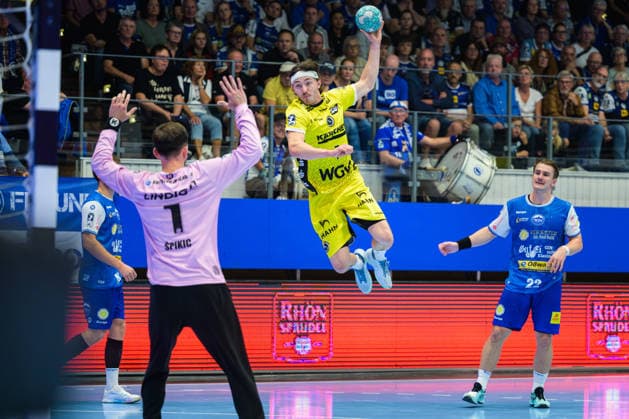 Matija Spikic (ThSV Eisenach), 01; Kasper Thorsen (Lien TVB Stuttgart), 07 (on a throw); Felix Aellen (ThSV Eisenach), 22 (GER), ThSV Eisenach vs. TVB Stuttgart, 1st Opel Handball Bundesliga, Handball, Matchday 7, 2026–2027 season, 7:00 p.m., October 1, 2026 GER, ThSV Eisenach vs. TVB Stuttgart, 1st Opel Handball Bundesliga, Handball, Matchday 7, 2026–2027 season, 7:00 p.m., October 1, 2026 Eisenach Copyright: xMartinxHerbstx