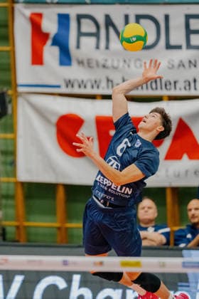 VOLLEYBALL - Coppa Pallavolo Senza Confini HARTBERG,AUSTRIA,01.OCT.26 - VOLLEYBALL - Coppa Pallavolo Senza Confini, VfB Friedrichshafen vs ACH Volley Ljubljana. Image shows German Gomez (Friedrichshafen).  GEPAxpictures xRomanxKoenigshofer