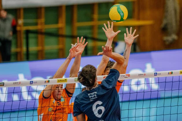VOLLEYBALL - Coppa Pallavolo Senza Confini HARTBERG,AUSTRIA,01.OCT.26 - VOLLEYBALL - Coppa Pallavolo Senza Confini, VfB Friedrichshafen vs ACH Volley Ljubljana. Image shows German Gomez (Friedrichshafen). GEPAxpictures xRomanxKoenigshofer