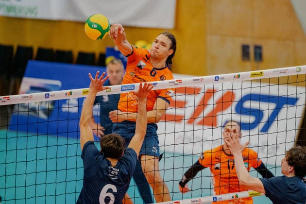 VOLLEYBALL - Coppa Pallavolo Senza Confini HARTBERG,AUSTRIA,01.OCT.26 - VOLLEYBALL - Coppa Pallavolo Senza Confini, VfB Friedrichshafen vs ACH Volley Ljubljana. Image shows Rok Jeroncic (Ljubljana).  GEPAxpictures xRomanxKoenigshofer