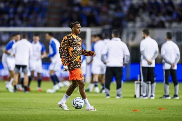 THESSALONIKI - Crysencio Summerville of the Netherlands during the warm-up at the UEFA Nations League match between Greece and the Netherlands at Toumba Stadium on 1 October 2026 in Greece. KOEN VAN WEEL ANP xVIxANPxSportx xxANPxIVx 571082567 originalFilename: 571082567