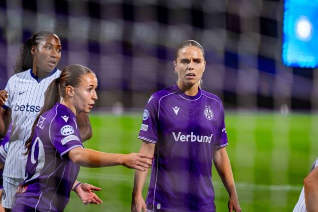 SOCCER - WCL, A.Wien vs Inter VIENNA,AUSTRIA,01.OCT.26 - SOCCER - UEFA Women s Champions League, FK Austria Wien vs FC Internationale Milano. Image shows Valentina Poetzl and Louise Schoeffel (A.Wien).  GEPAxpictures xKevinxHackner