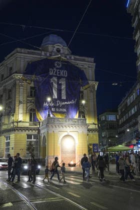 Bosnian football player Edin Dzeko retire from national team, Nationalteam SARAJEVO, BOSNIA AND HERZEGOVINA - OCTOBER 1: A giant national team jersey bearing the name and number of Bosnia and Herzegovina captain Edin Dzeko is displayed in Sarajevo ahead of the legendary striker s farewell match for the national team in Sarajevo, Bosnia and Herzegovina on October 1, 2026. Samir Jordamovic Anadolu Sarajevo Bosnia and Herzegovina. Editorial use only. Please get in touch for any other usage.  Copyright: x2026xAnadoluxSamirxJordamovicx
